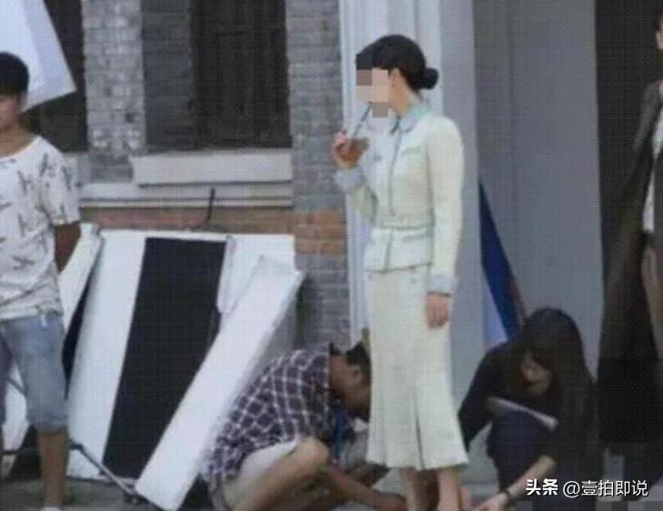 明星演员视频热点,_艺人与助理关系揭秘_娱乐圈助理职场不公