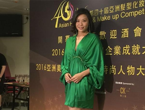 香港娱乐圈衰落_退出娱乐圈香港男星_港星转行创业成功